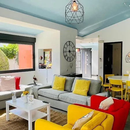 Strip By Check-in Portugal Villa