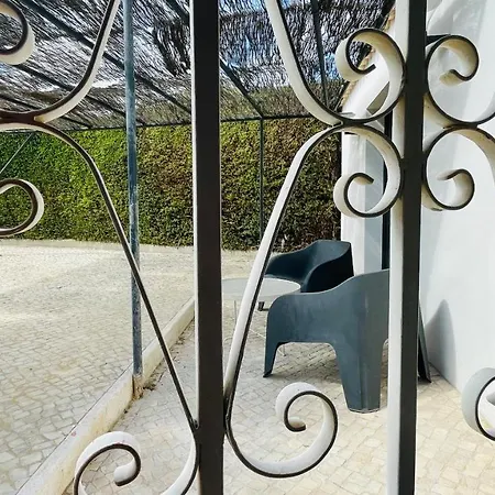 ヴィラ Strip By Check-in Portugal *