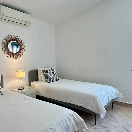 Villa Strip - Private Pool - 12 Guests - *